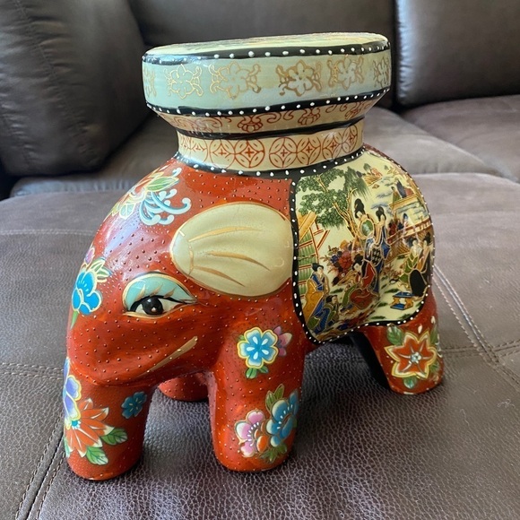 Vintage Japanese porcelain handpainted elephant plant display - Picture 1 of 10